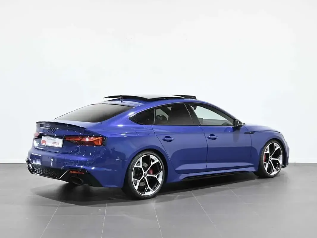 Usado Audi RS5 Sportback Competition 450 CV (330 kW) 2024 Azul Berlina