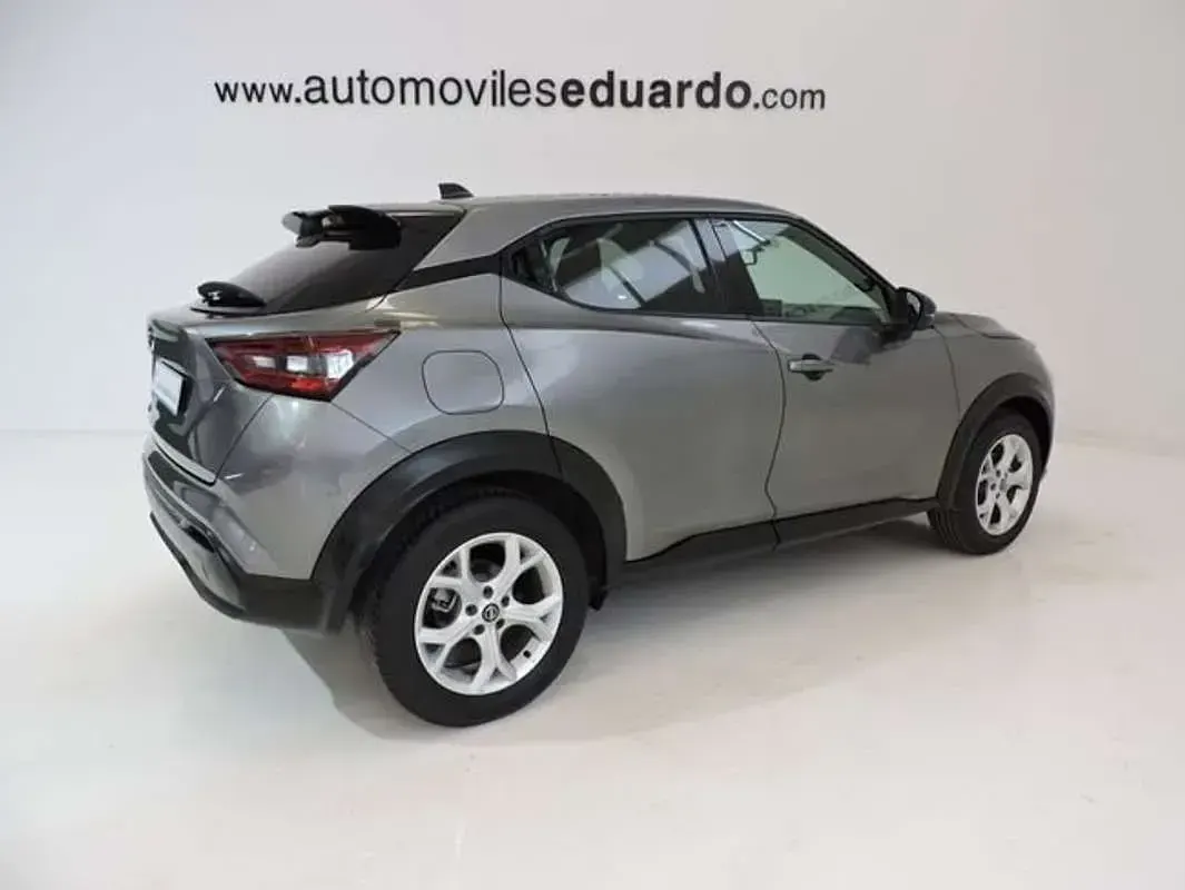 Usado Nissan Juke N-Connecta 116 CV (85 kW) 2021 Gris SUV