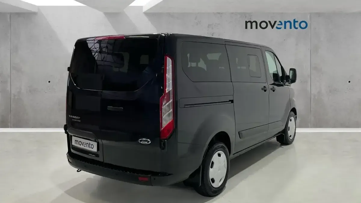 Usado Ford Transit Custom Trend 150 CV (110 kW) 2023 Negro Familiar