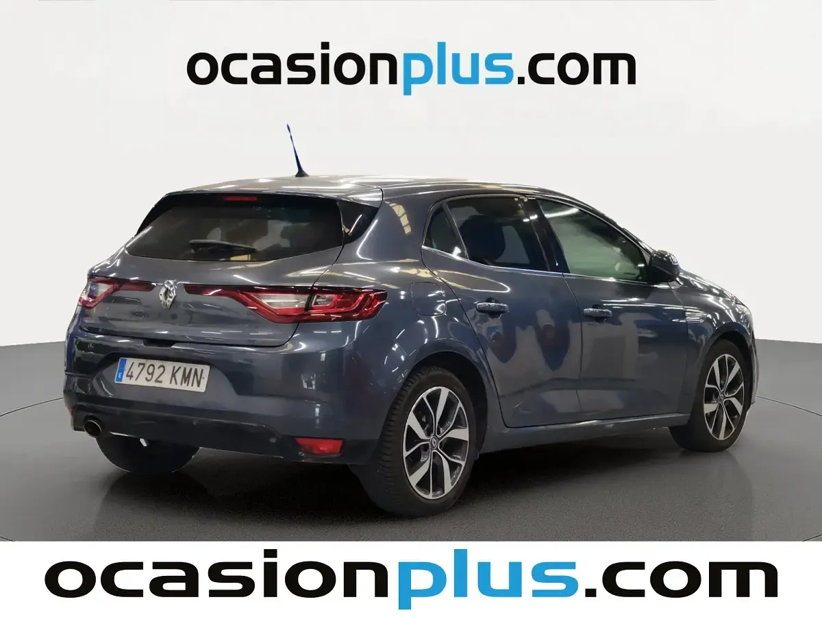 Usado Renault Mégane Zen 130 CV (95 kW) 2018 Gris Utilitario