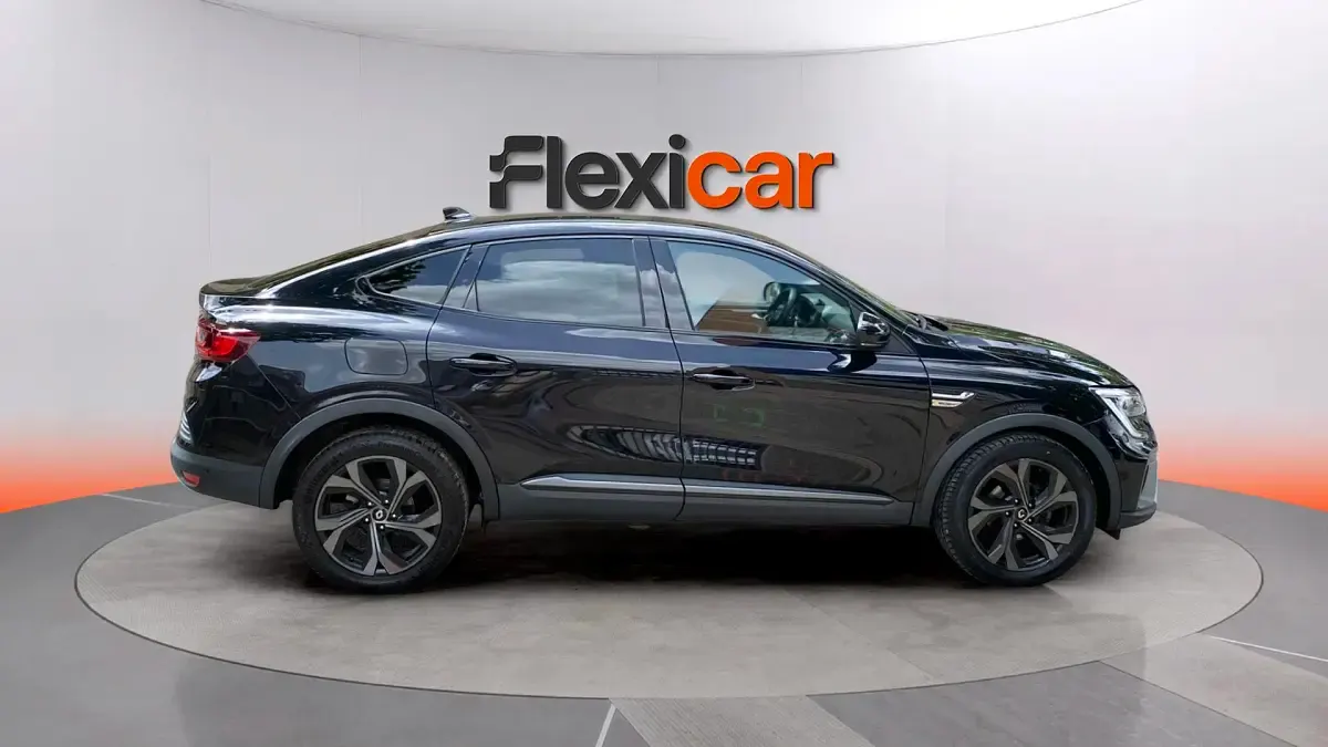 Usado Renault Arkana RS Line 140 CV (102 kW) 2022 Negro SUV