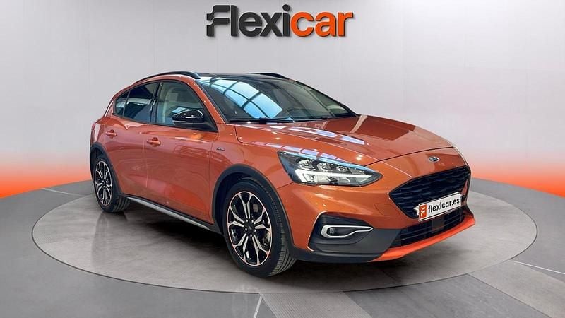 Usado Ford Focus Active 125 CV (91 kW) 2019 Naranja Utilitario