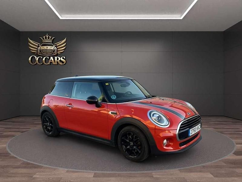 Usado Mini Cooper D 116 CV (85 kW) 2018 Rojo Utilitario