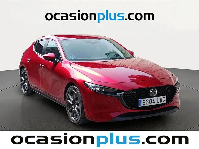 Używany Mazda 3 122 KM (89 kW) 2022 Czerwony