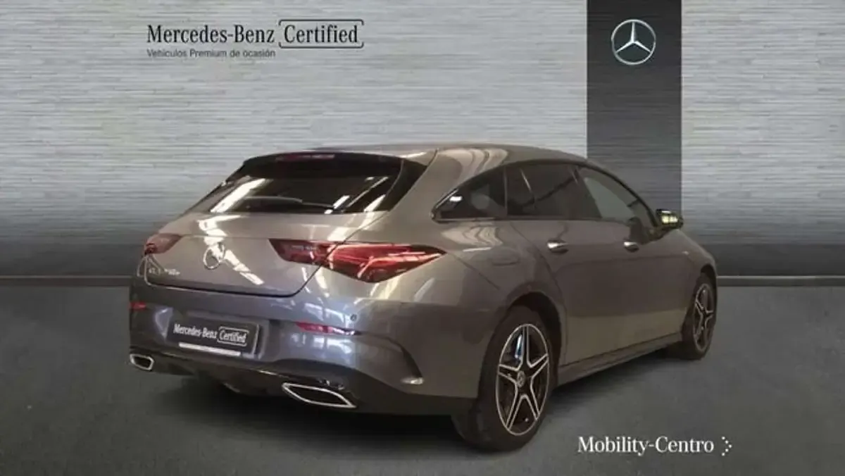 Usado Mercedes CLA250e 218 CV (160 kW) 2025 Gris Coupe