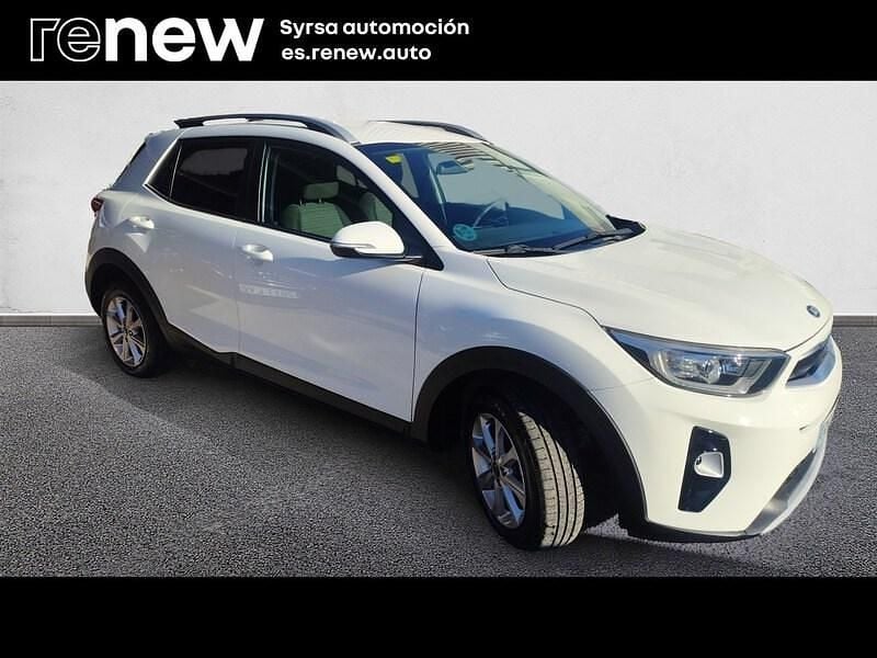 Usado Kia Stonic 84 CV (61 kW) 2018 Blanco SUV