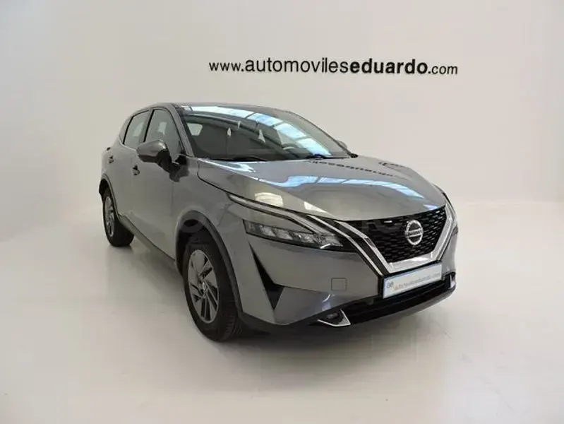 Usado Nissan Qashqai Acenta 158 CV (116 kW) 2022 Gris / plata SUV