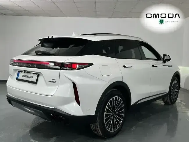 Usado Omoda 9 537 CV (394 kW) 2026 Blanco SUV
