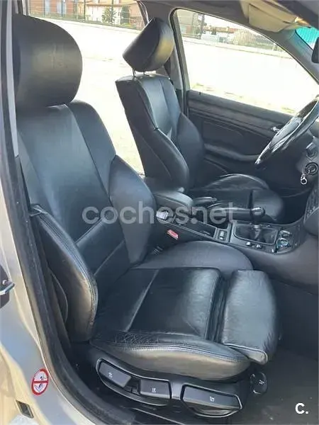 Usado BMW 330 184 CV (135 kW) 2001 Gris / plata Familiar