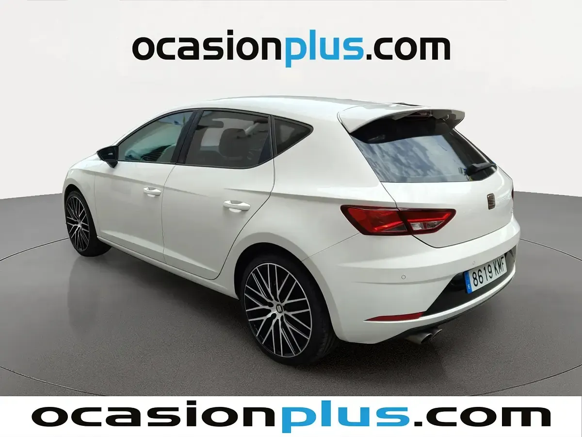 Usado Seat Leon Style 110 CV (80 kW) 2018 Blanco Utilitario