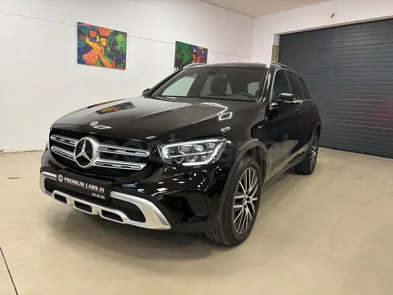 Usado Mercedes GLC200 163 CV (119 kW) 2022 Negro SUV
