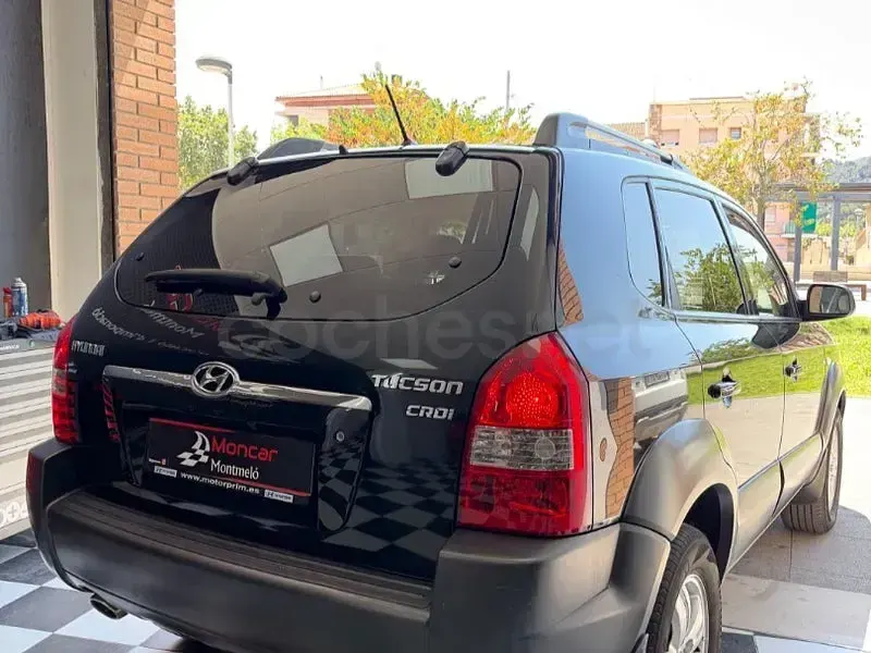 Usado Hyundai Tucson Comfort 140 CV (102 kW) 2010 Negro SUV