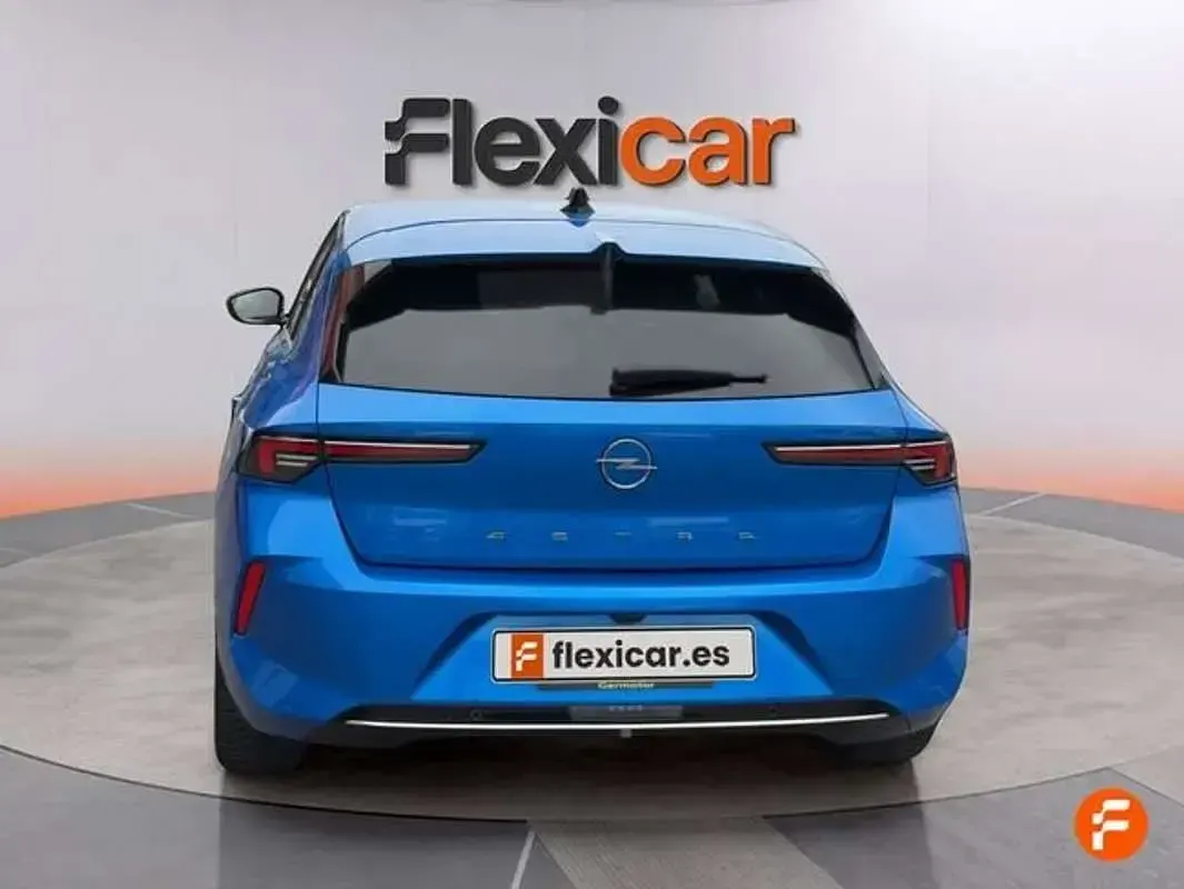 Usado Opel Astra Elegance 131 CV (96 kW) 2022 Azul Utilitario