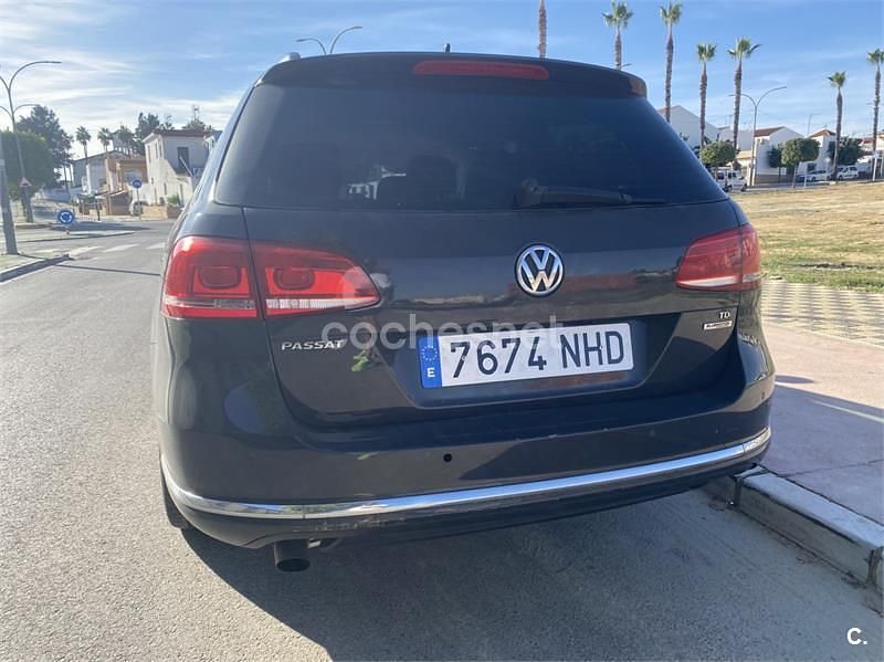 Usado VW Passat Advance 105 CV (77 kW) 2011 Gris / plata Familiar