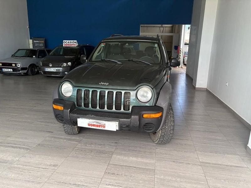 Usado Jeep Cherokee Sport 143 CV (105 kW) 2004 Verde SUV