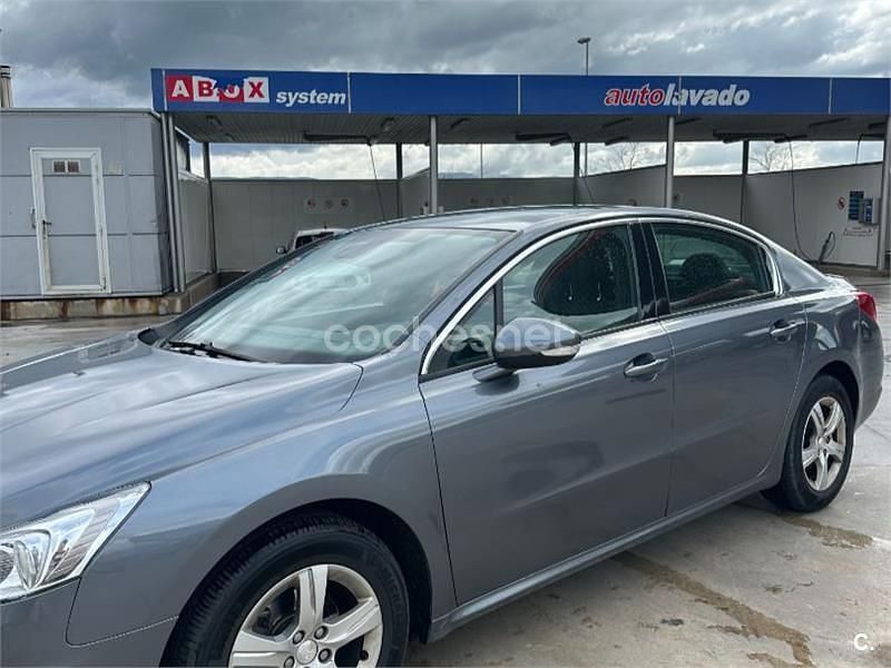 Usado Peugeot 508 Active 140 CV (102 kW) 2013 Gris / plata Berlina