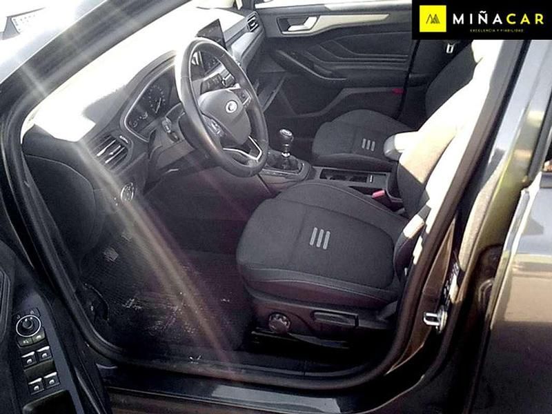 Usado Ford Focus Active 155 CV (114 kW) 2023 Gris Familiar