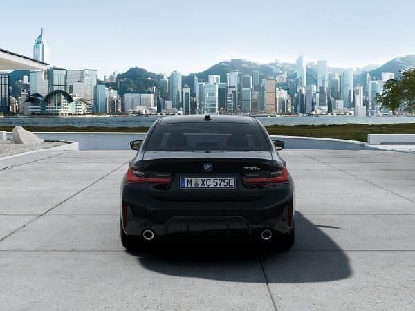 Nuevo BMW 330e 292 CV (214 kW) 2026 Negro Berlina