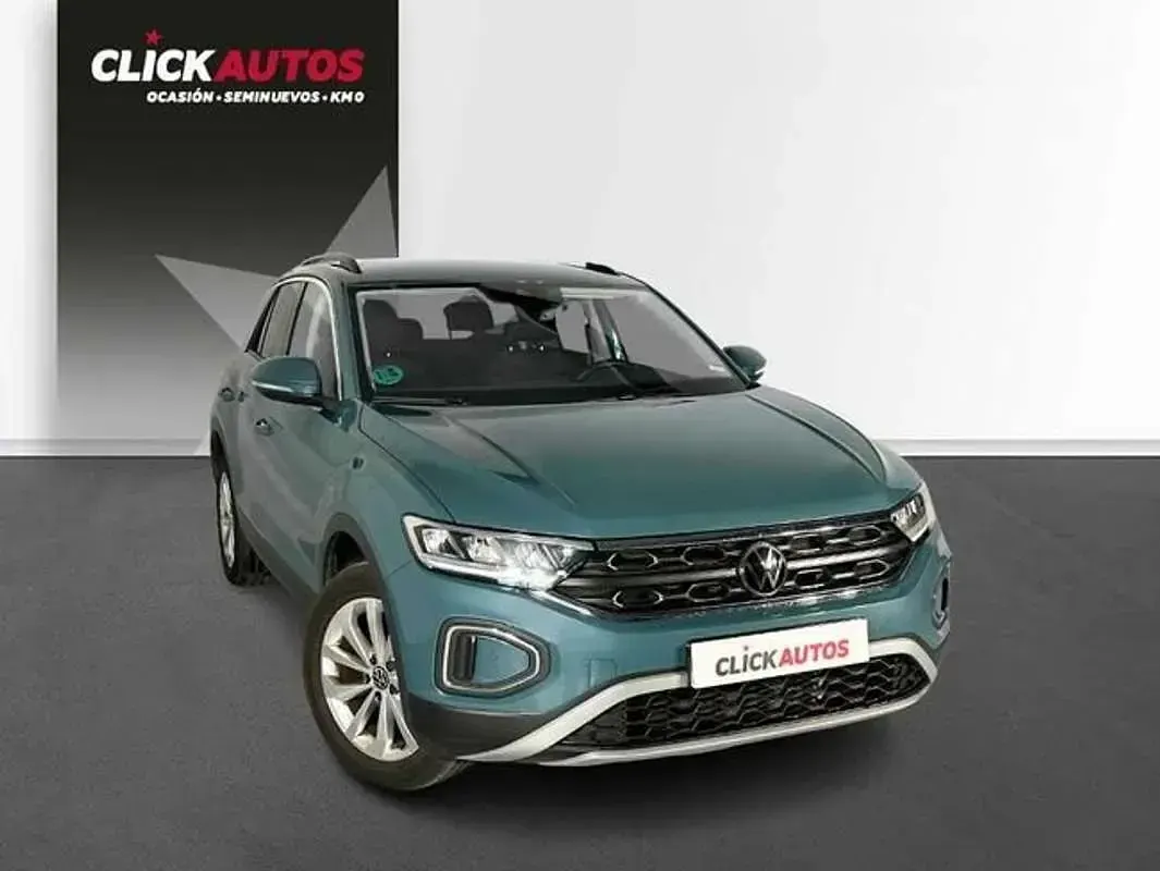 Usado VW T-Roc Life 111 CV (81 kW) 2023 Azul SUV