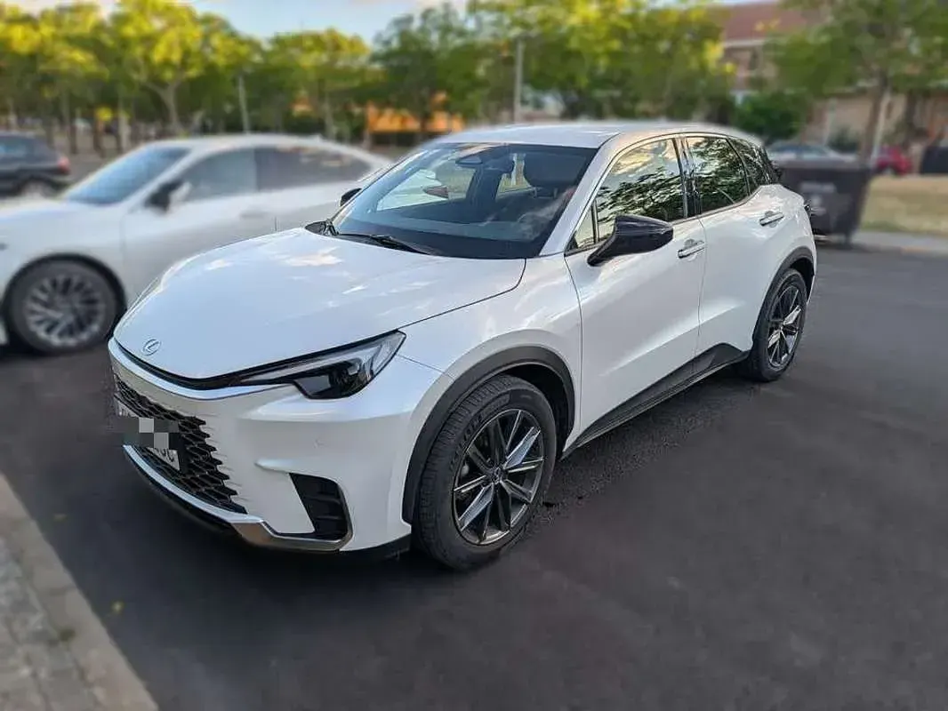 Usado Lexus LBX 91 CV (66 kW) 2024 Blanco SUV
