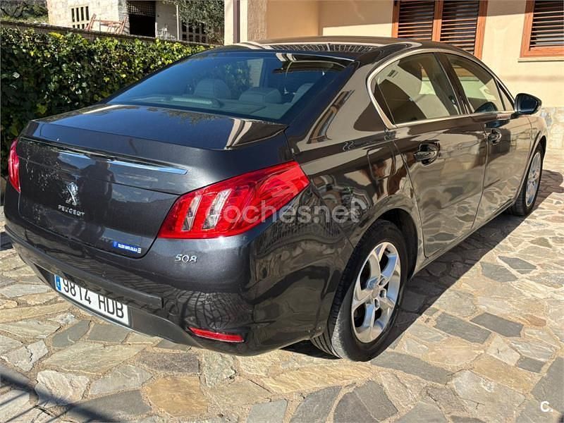 Usado Peugeot 508 Active 112 CV (82 kW) 2011 Negro Berlina