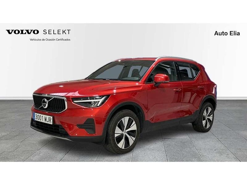 Rojo Usado 2023 Volvo XC40 Core SUV | 33.900 € (Precio justo) - Imagen 1/4