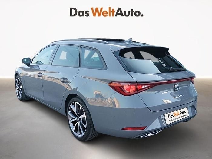 Gris Usado 2024 Seat Leon ST FR Familiar | 25.990 € (Precio justo) - Imagen 1/4