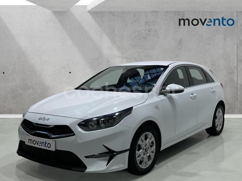 Używany Kia Ceed 136 KM (100 kW) 2023 Biały Hatchback