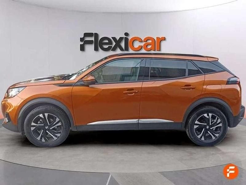 Usado Peugeot 2008 Allure 131 CV (96 kW) 2021 Naranja SUV