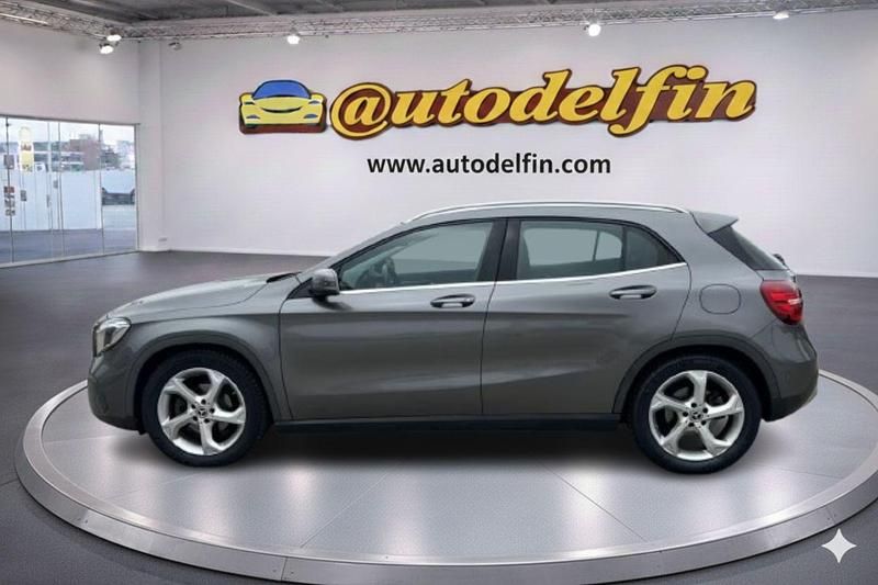 Usado Mercedes GLA220 Style 177 CV (130 kW) 2016 Gris SUV