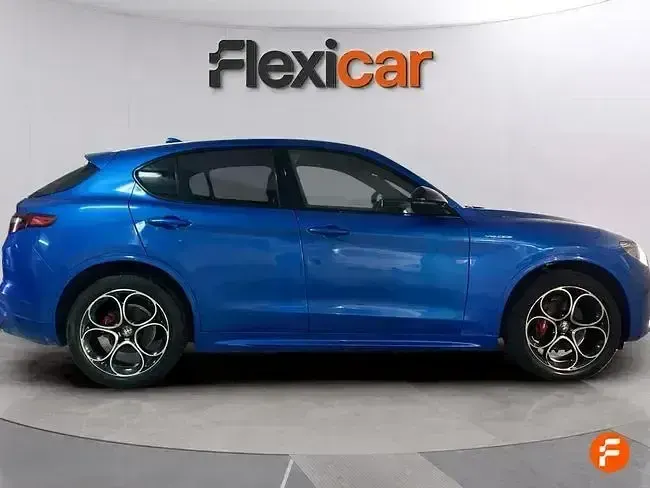 Usado Alfa Romeo Stelvio Veloce 280 CV (205 kW) 2022 Azul SUV