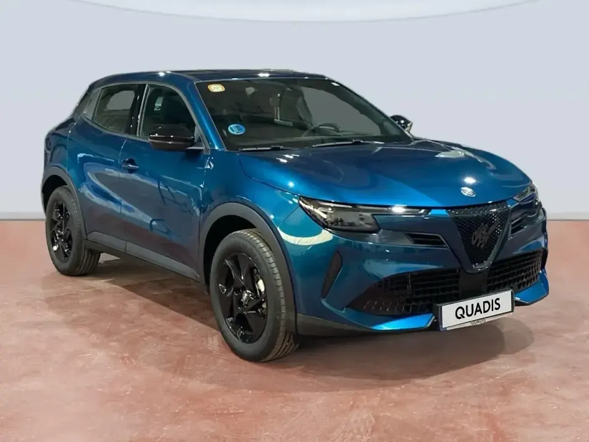 Usado Alfa Romeo Junior 136 CV (100 kW) 2025 Blanco SUV