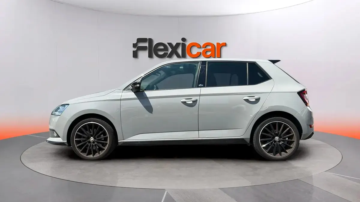Usado Skoda Fabia Monte Carlo 110 CV (80 kW) 2021 Gris Utilitario