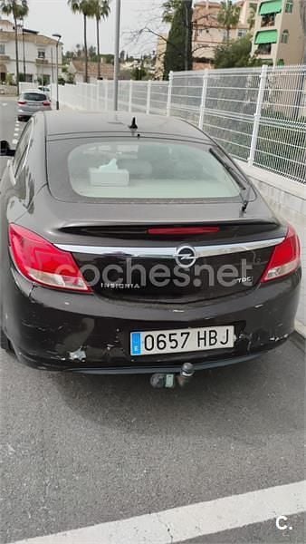 Usado Opel Insignia Cosmo 160 CV (117 kW) 2010 Negro Berlina