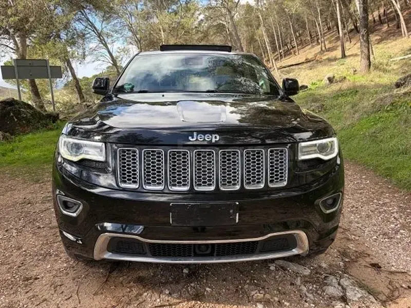 Usado Jeep Grand Cherokee Overland 250 CV (183 kW) 2016 Negro SUV