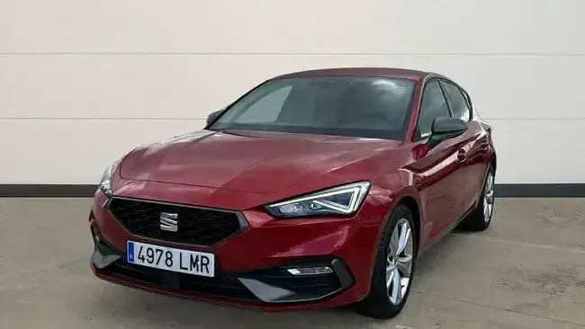 Usado Seat Leon FR 150 CV (110 kW) 2021 Rojo Berlina
