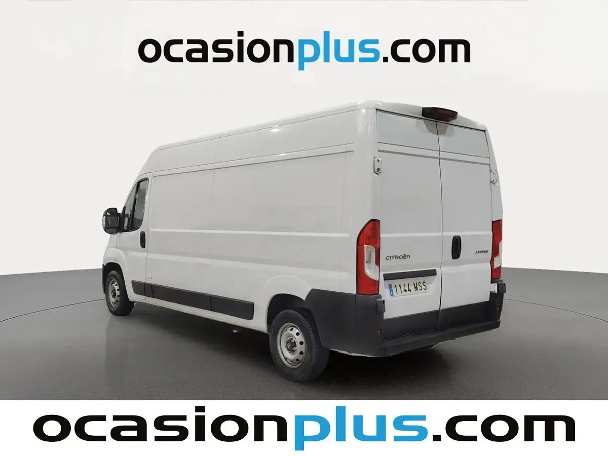 Usado Citroën Jumper 140 CV (102 kW) 2024 Blanco Monovolumen