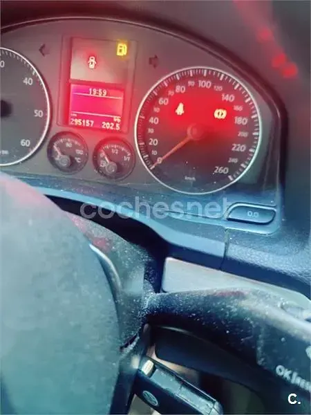 Usado VW Jetta Advance 105 CV (77 kW) 2006 Negro Berlina