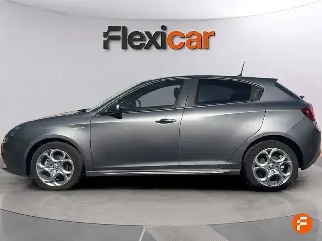 Usado Alfa Romeo Giulietta 120 CV (88 kW) 2018 Gris Berlina