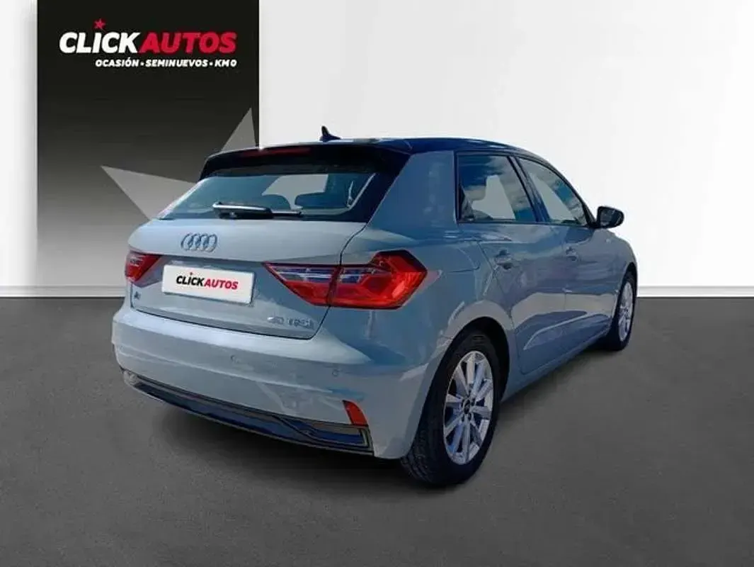 Usado Audi A1 Advanced 95 CV (69 kW) 2024 Gris SUV
