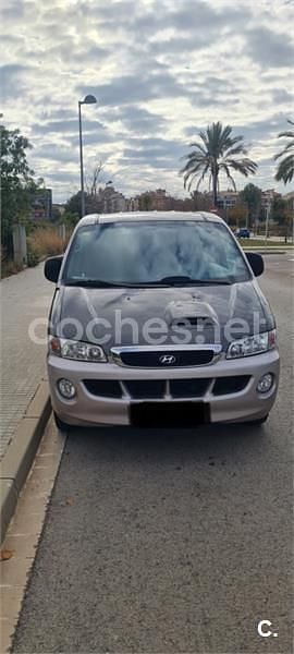 Verde Usado 2005 Hyundai H-1 Monovolumen | 7100 € - Imagen 1/4