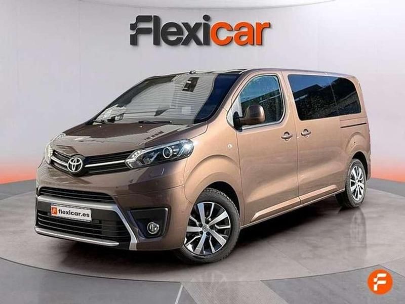 Usado Toyota Proace Luxury 177 CV (130 kW) 2020 Marrón Monovolumen