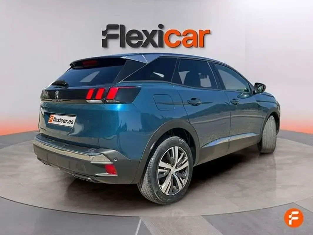 Usado Peugeot 3008 Allure 131 CV (96 kW) 2023 Azul SUV