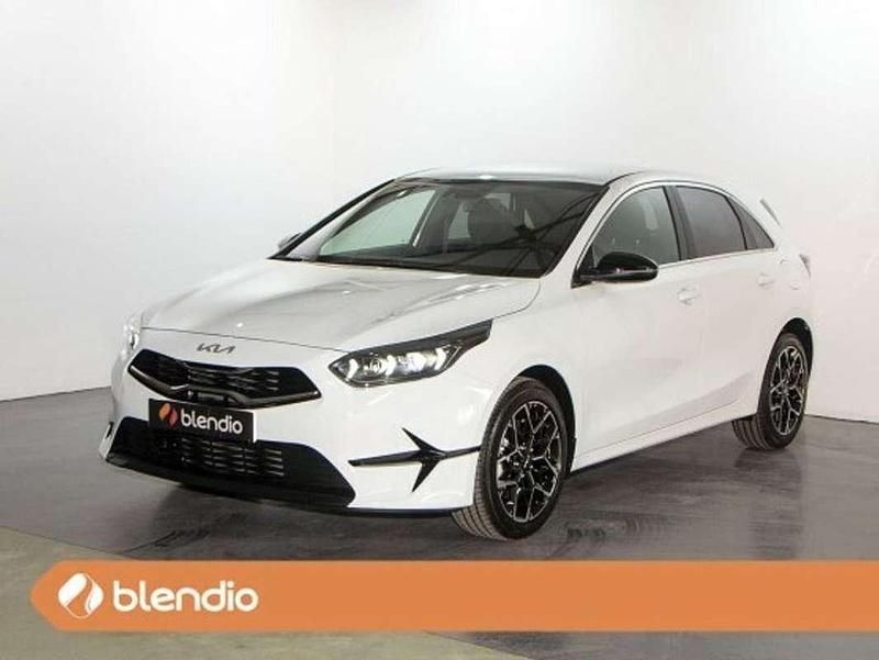 Blanco Usado 2025 Kia Ceed Style Utilitario | 20.990 € (Super precio) - Imagen 1/4