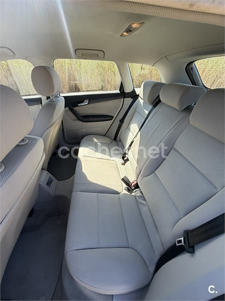 Usado Audi A3 Ambiente 105 CV (77 kW) 2010 Azul Utilitario