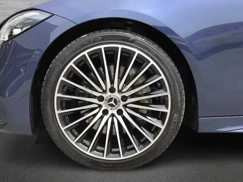 Usado Mercedes C220 200 CV (147 kW) 2025 Azul Berlina