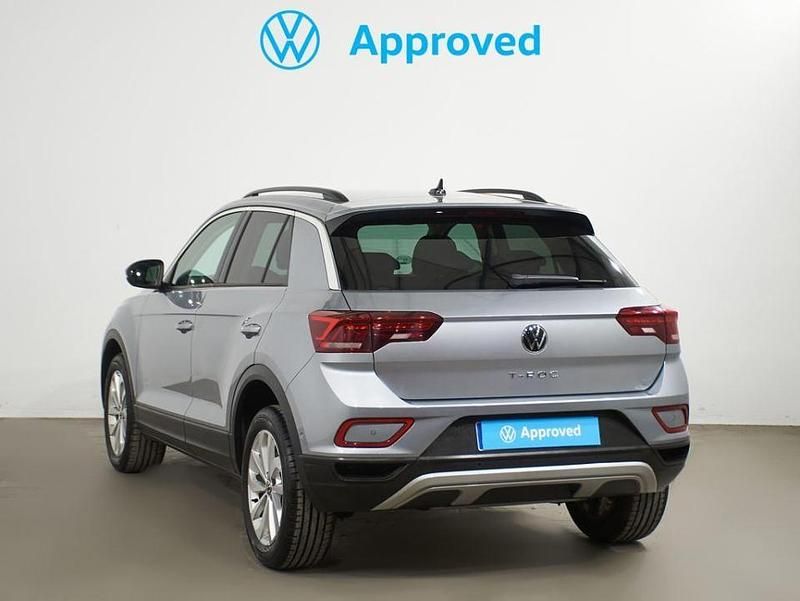 Usado VW T-Roc Life 150 CV (110 kW) 2024 Plata pirita (metalizado) SUV