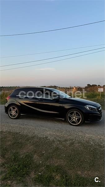Usado Mercedes A180 AMG line 122 CV (89 kW) 2015 Negro Berlina