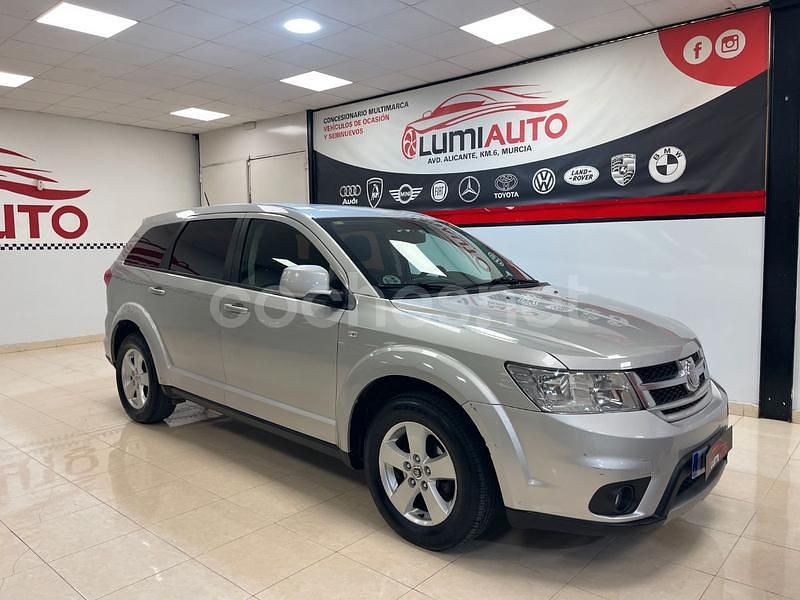 Usado Fiat Freemont Lounge 170 CV (125 kW) 2011 Gris / plata SUV