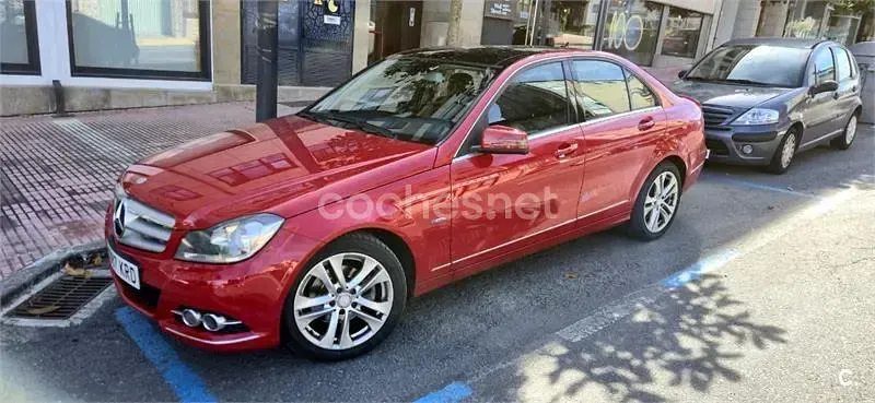 Usado Mercedes C220 Avantgarde 170 CV (125 kW) 2011 Rojo Berlina